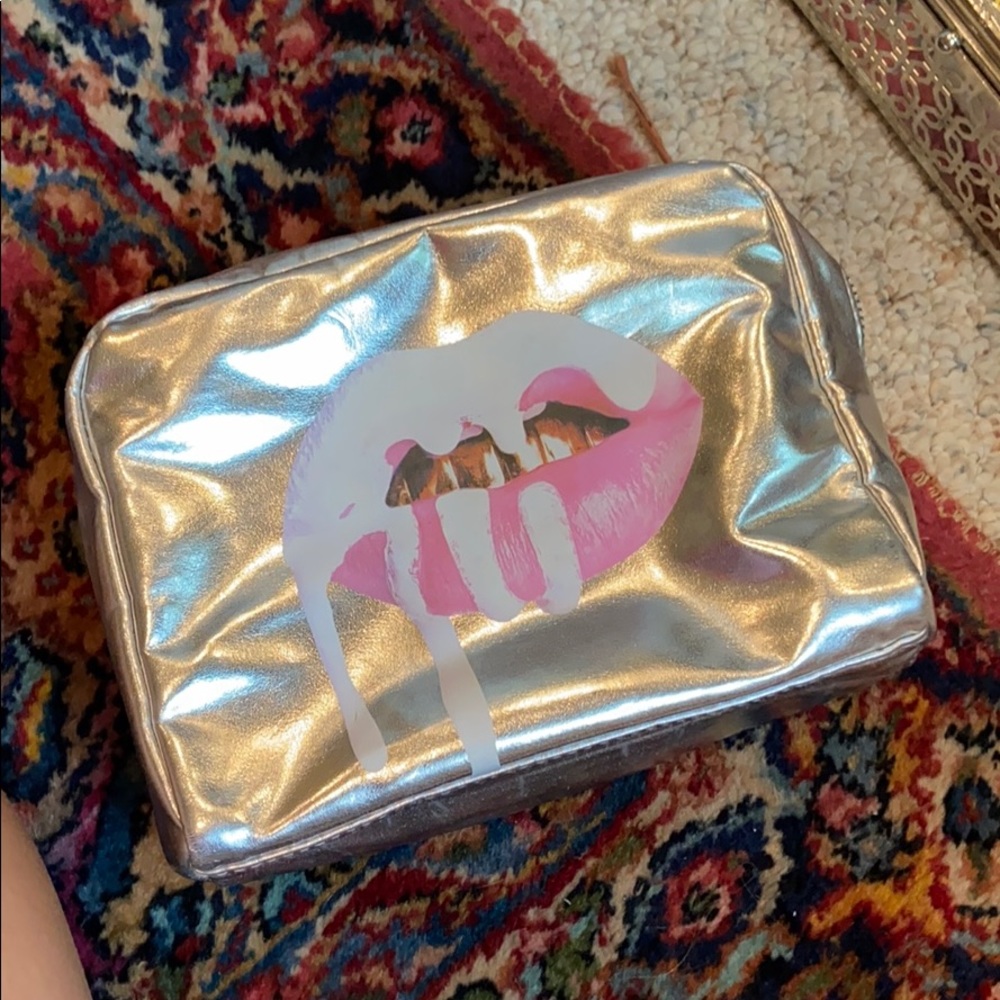 Makeup bag